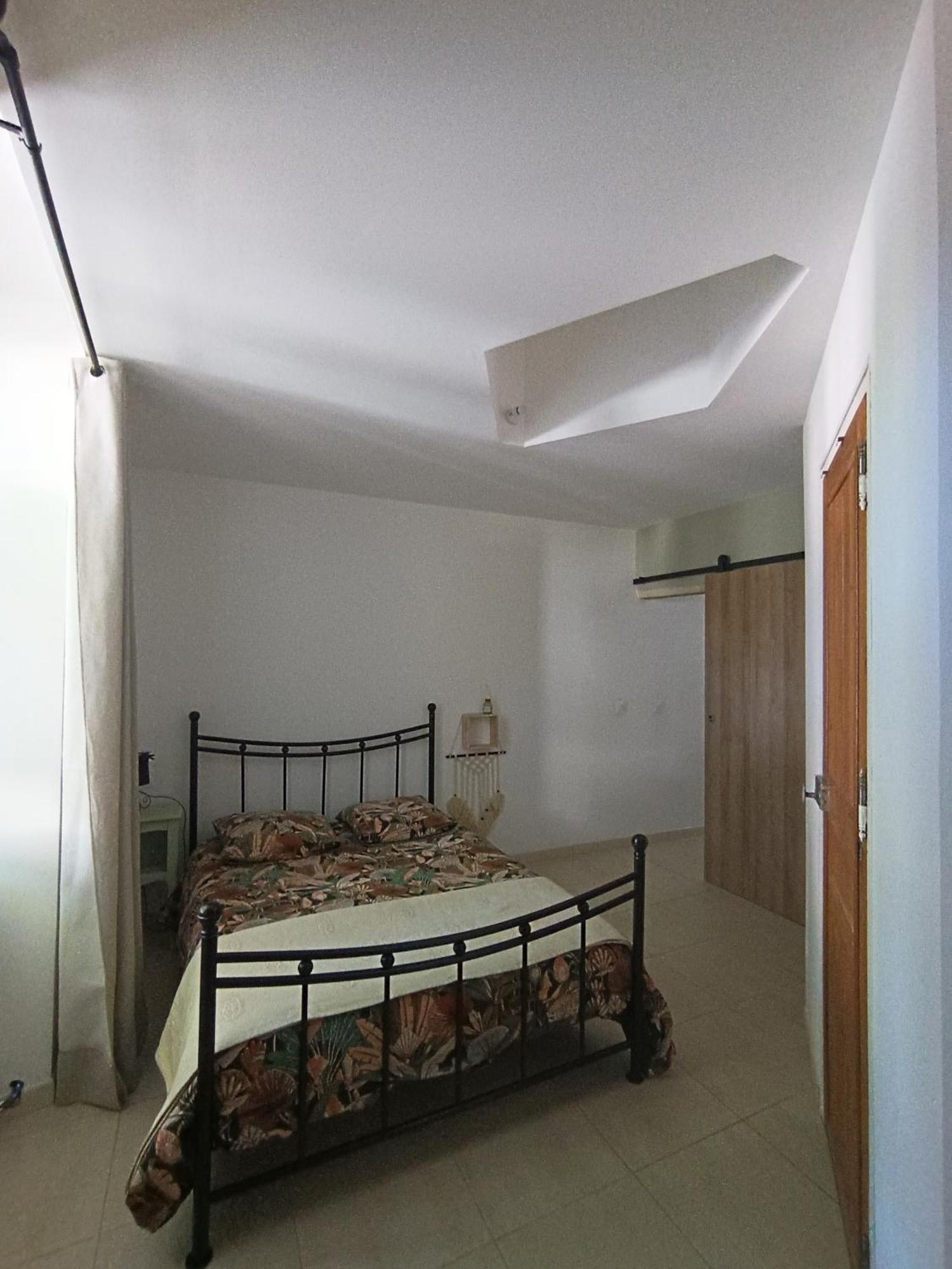 Dans Maison De Maitre, Appartement Independant. Montfrin Eksteriør bilde